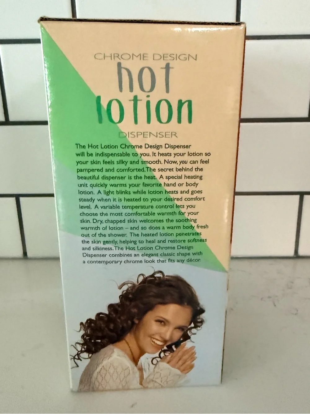 NEW Conair Hot Lotion Dispenser Heated Warmer Spa Hand Body Auto Off Chrome NIB